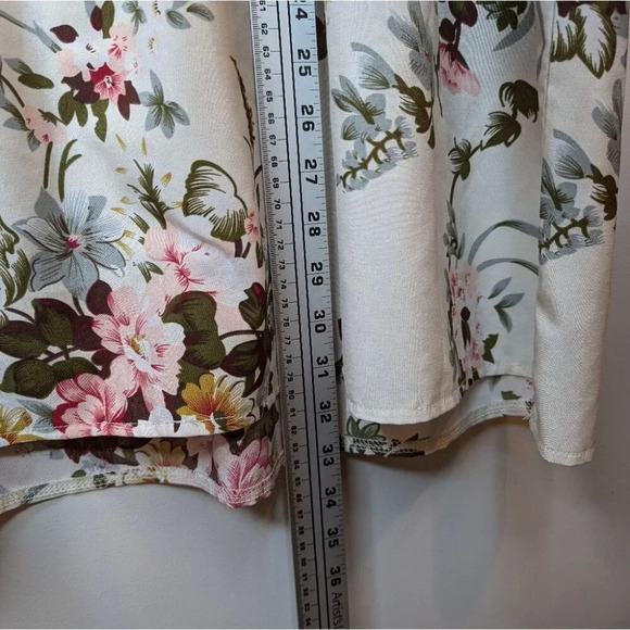 SHEIN 4XL Plus Size Cream White & Floral Flowy Frill Sleeve Blouse - Picture 6 of 10